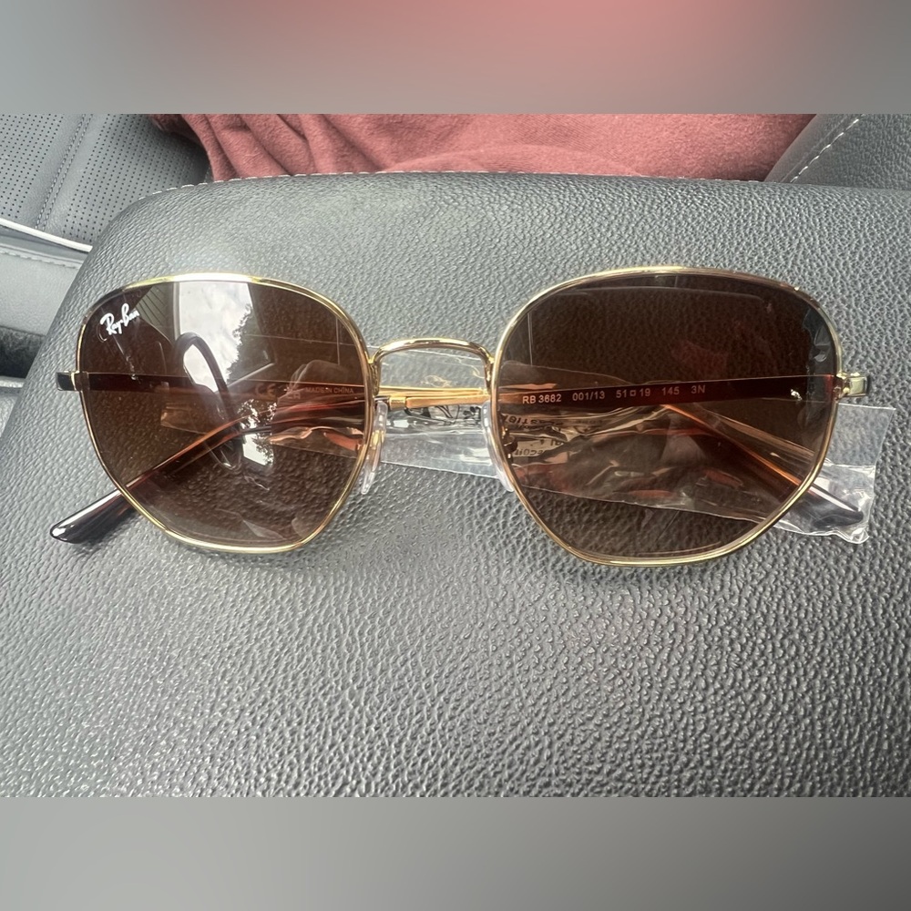 Hexagonal Ray-Bans - Picture 2 of 3